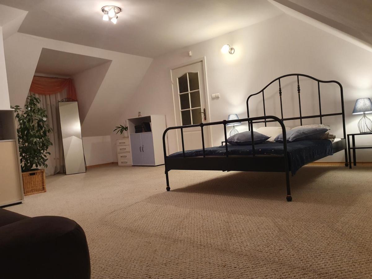 Mieszko Rooms Легионово Екстериор снимка