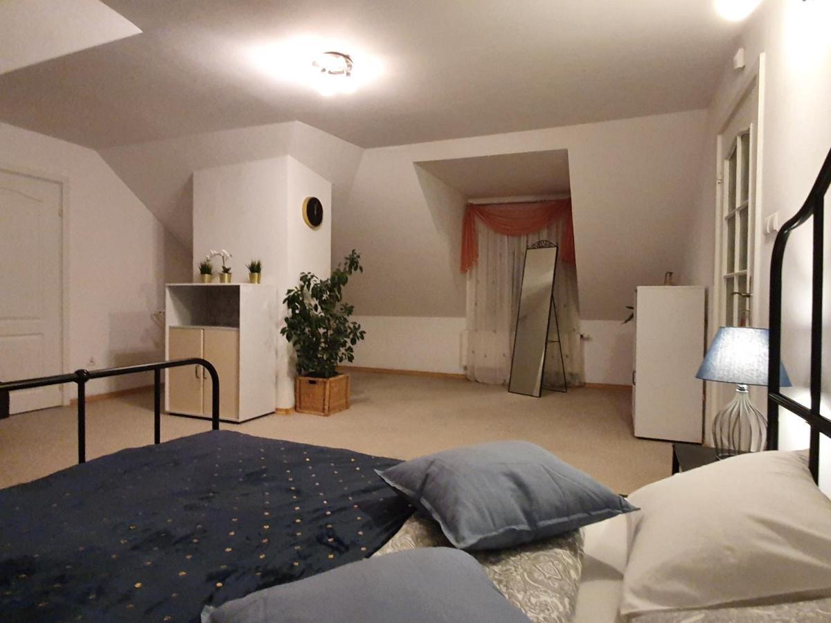 Mieszko Rooms Легионово Екстериор снимка