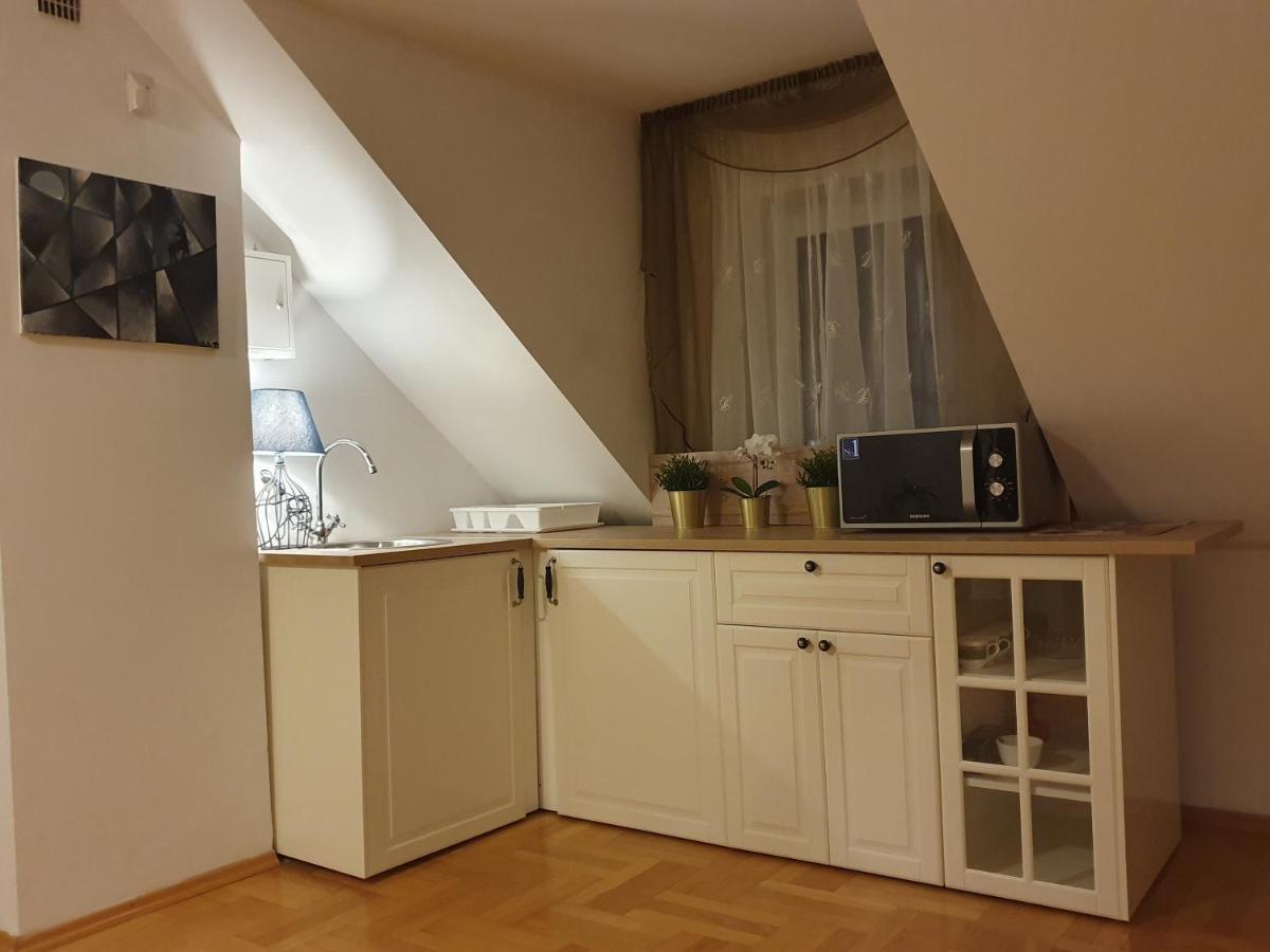Mieszko Rooms Легионово Екстериор снимка