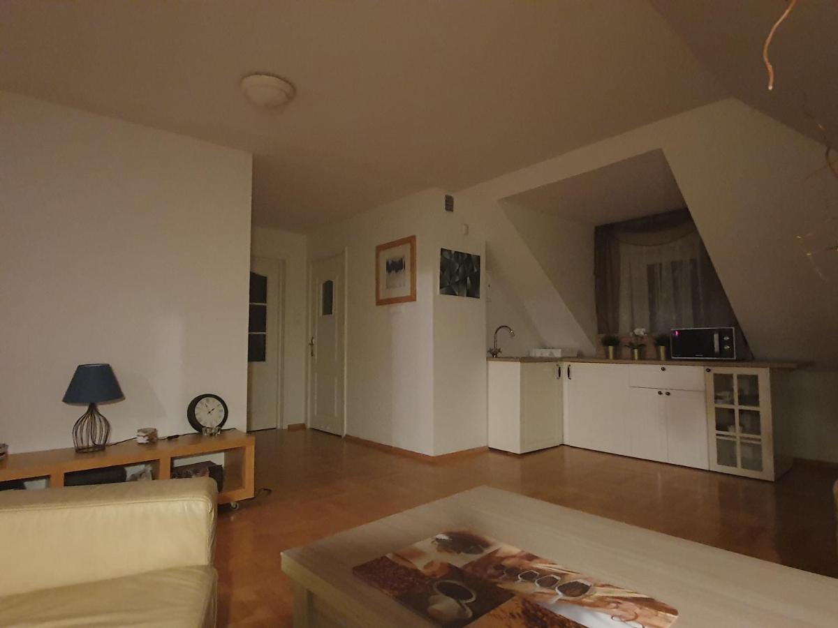 Mieszko Rooms Легионово Екстериор снимка